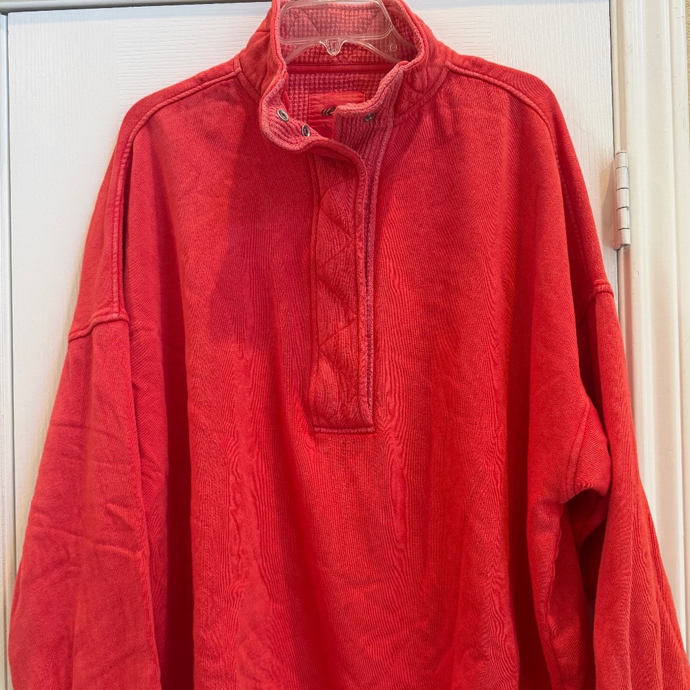 American Eagle Snap button top